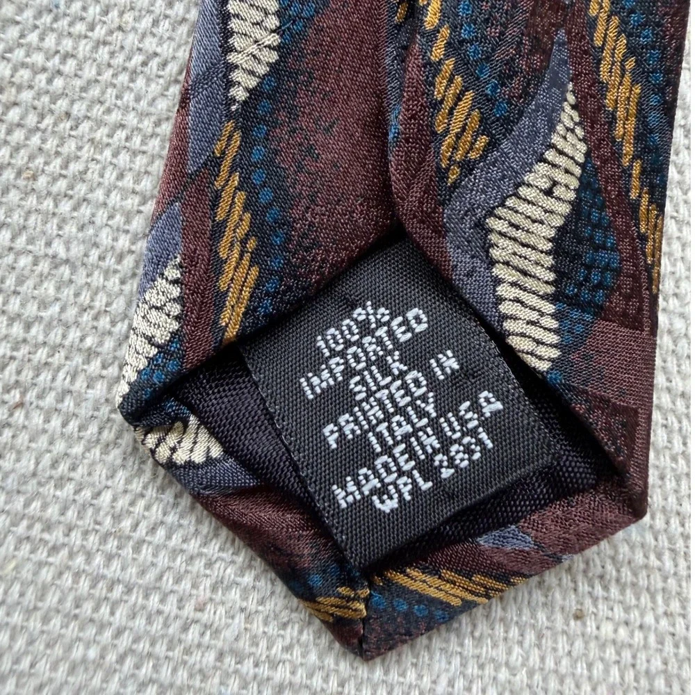 Milano Uomo Mens Silk Tie‎ Geometric Diamond Burgundy Blue Gold Made in USA